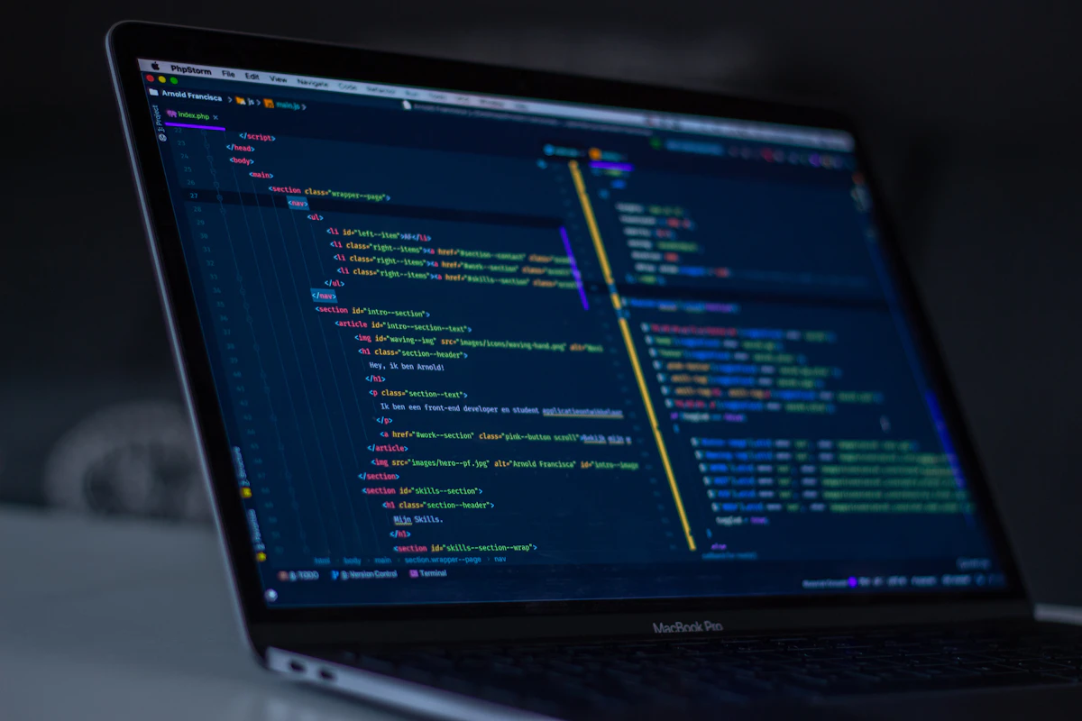 Orchestrating AI agents in parallel with git worktrees: Orca's architecture